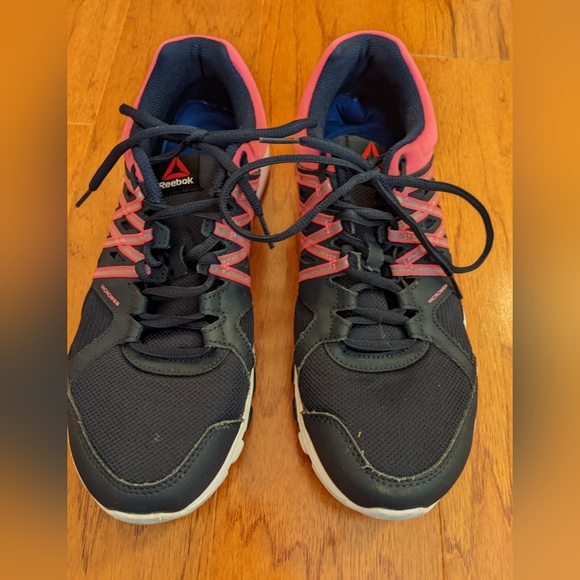 Reebok running shoes - Picture 2 of 7